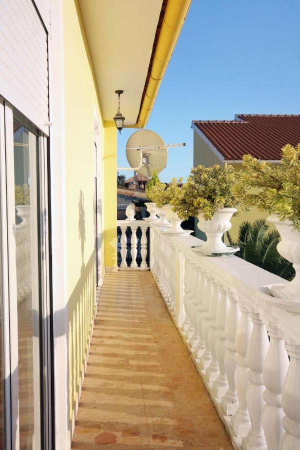 Apartments With A Parking Space Bibinje, Zadar - 681 외부 사진